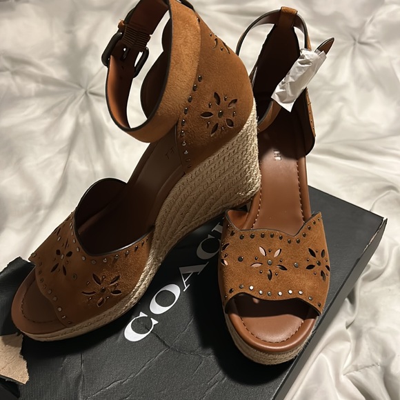 NWT Coach leather sandal - Picture 2 of 7